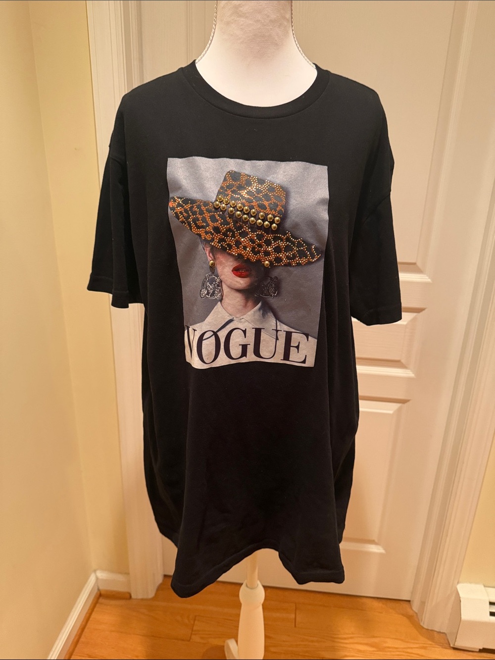 VOGUE Graphic Black Tee with Leopard-Print Hat